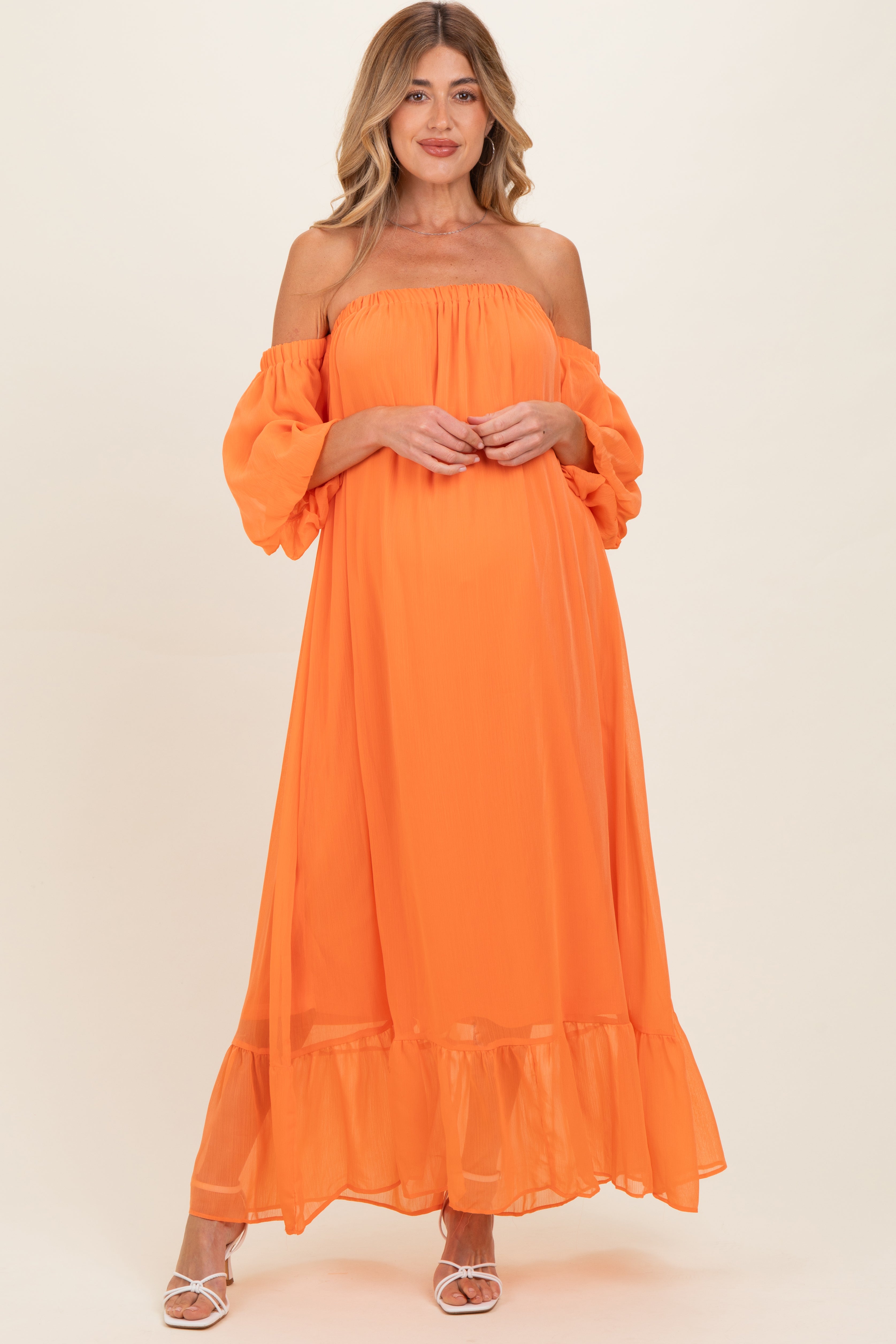 Oranges Umstands-Maxikleid aus Chiffon mit Off-Shoulder-Ausschnitt