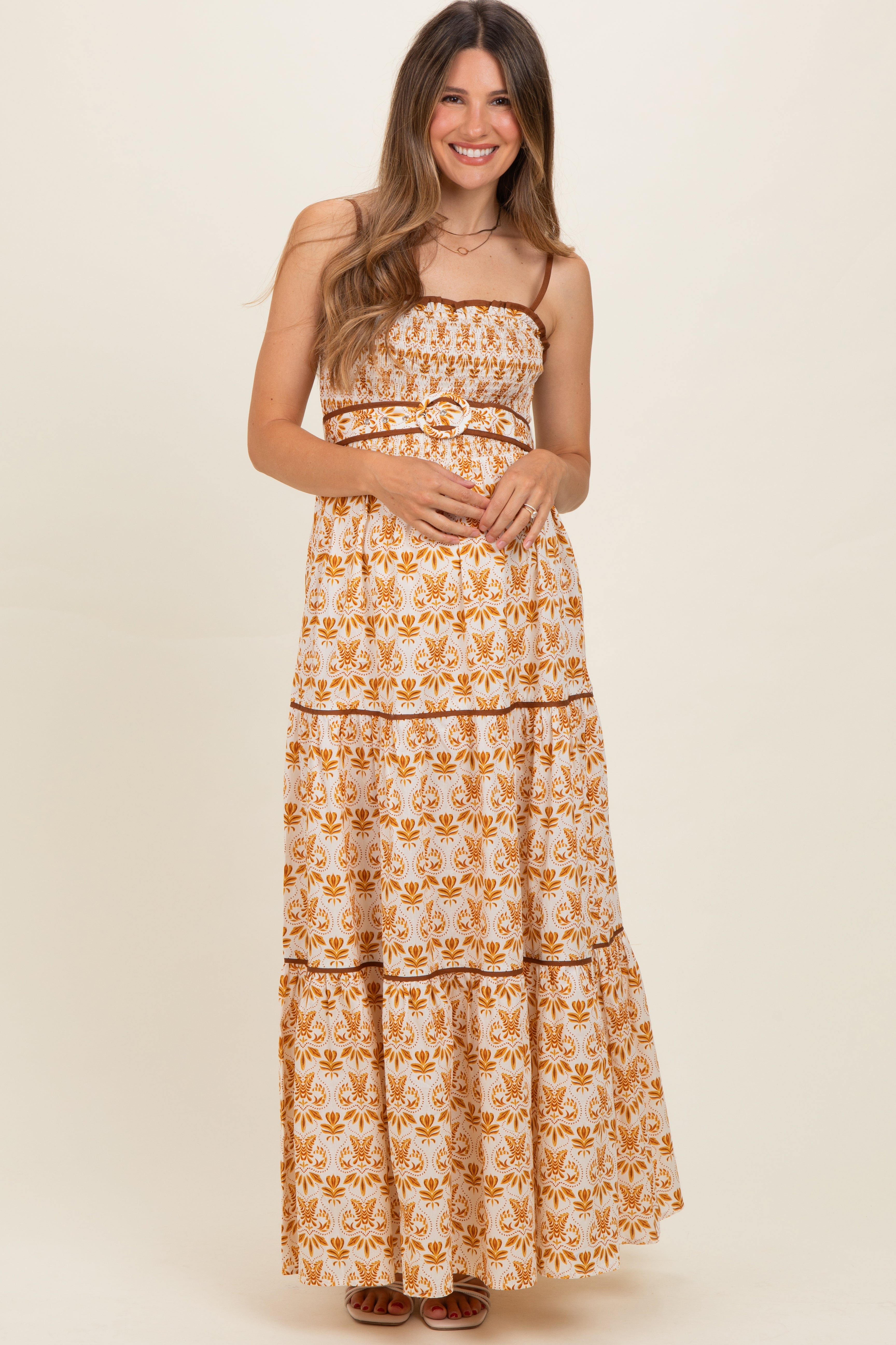 Umstandsmaxikleid in Camel mit Print und Smok-Bustier