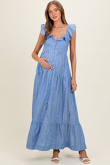 Umstandsmaxikleid in Blau mit Streifen, Volantausschnitt und Knopfleiste