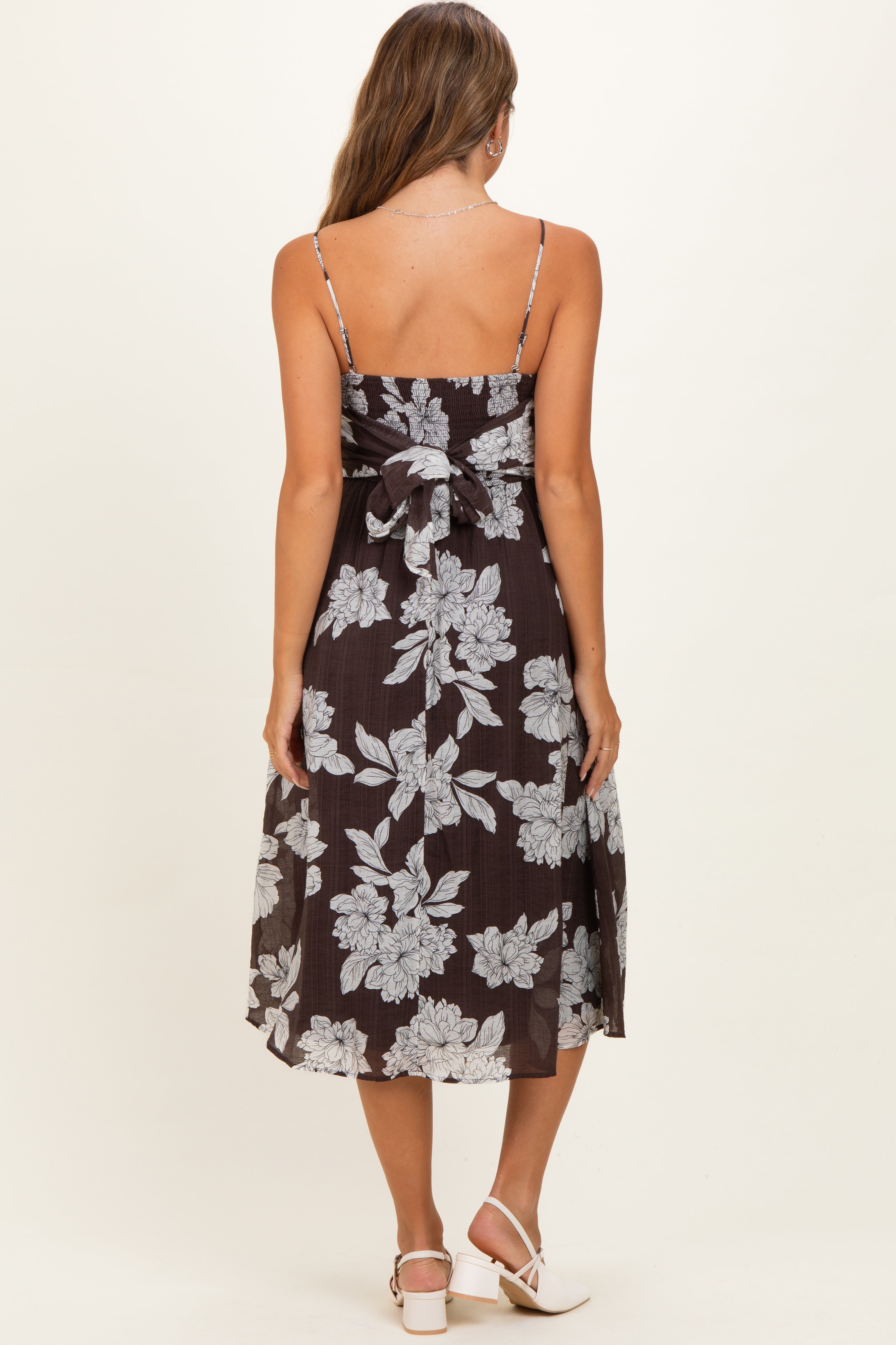Umstands-Midikleid in Braun mit Blumenmuster und Rückenbindung