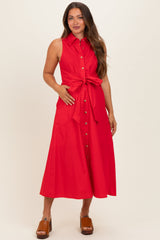 Rotes ärmelloses Umstands-Midikleid mit Knopfleiste