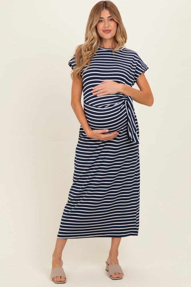 Umstands-Midikleid in Marineblau mit Streifen und seitlichem Bindeband