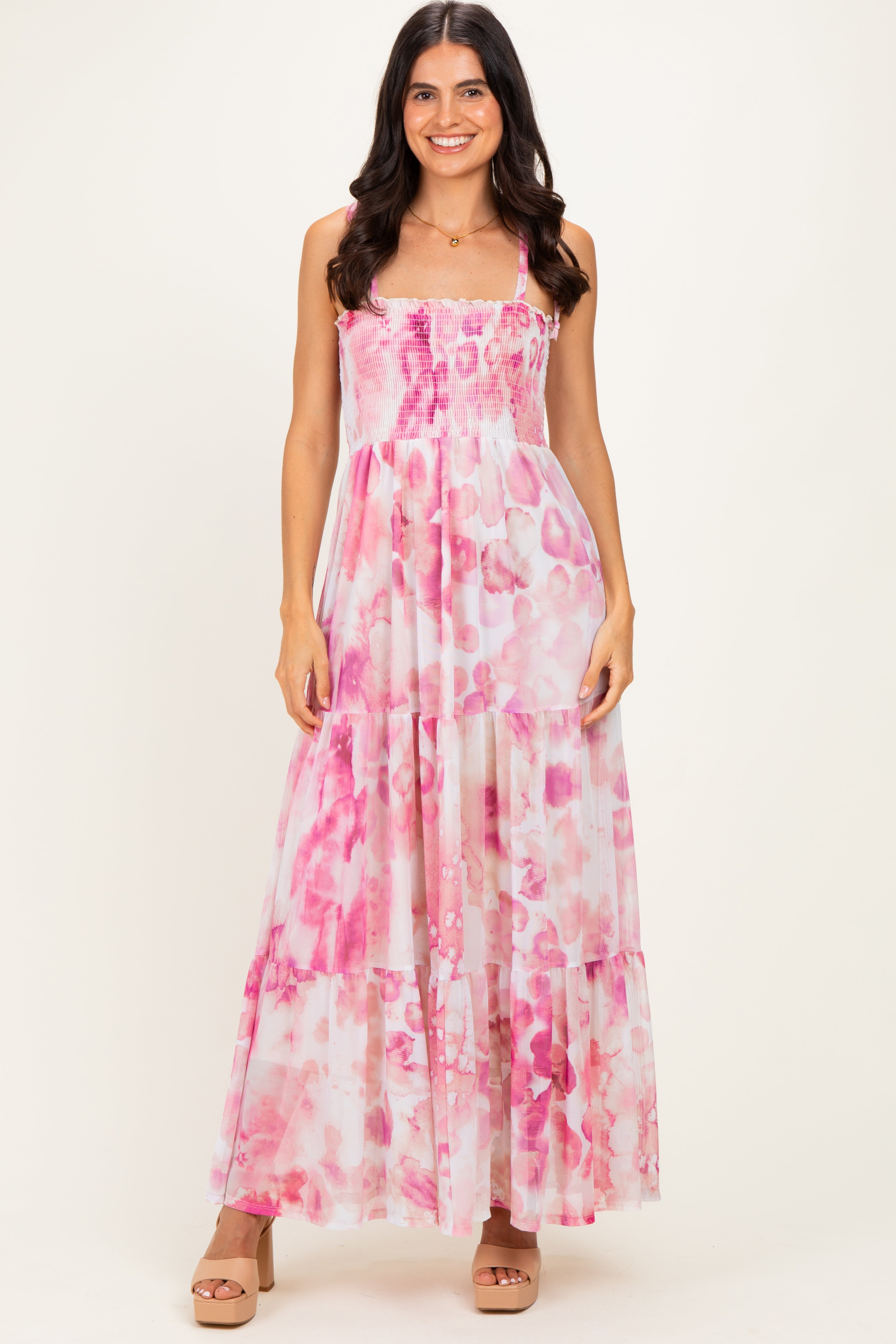 Ärmelloses Umstands-Maxikleid mit Stufenrock in Rosa