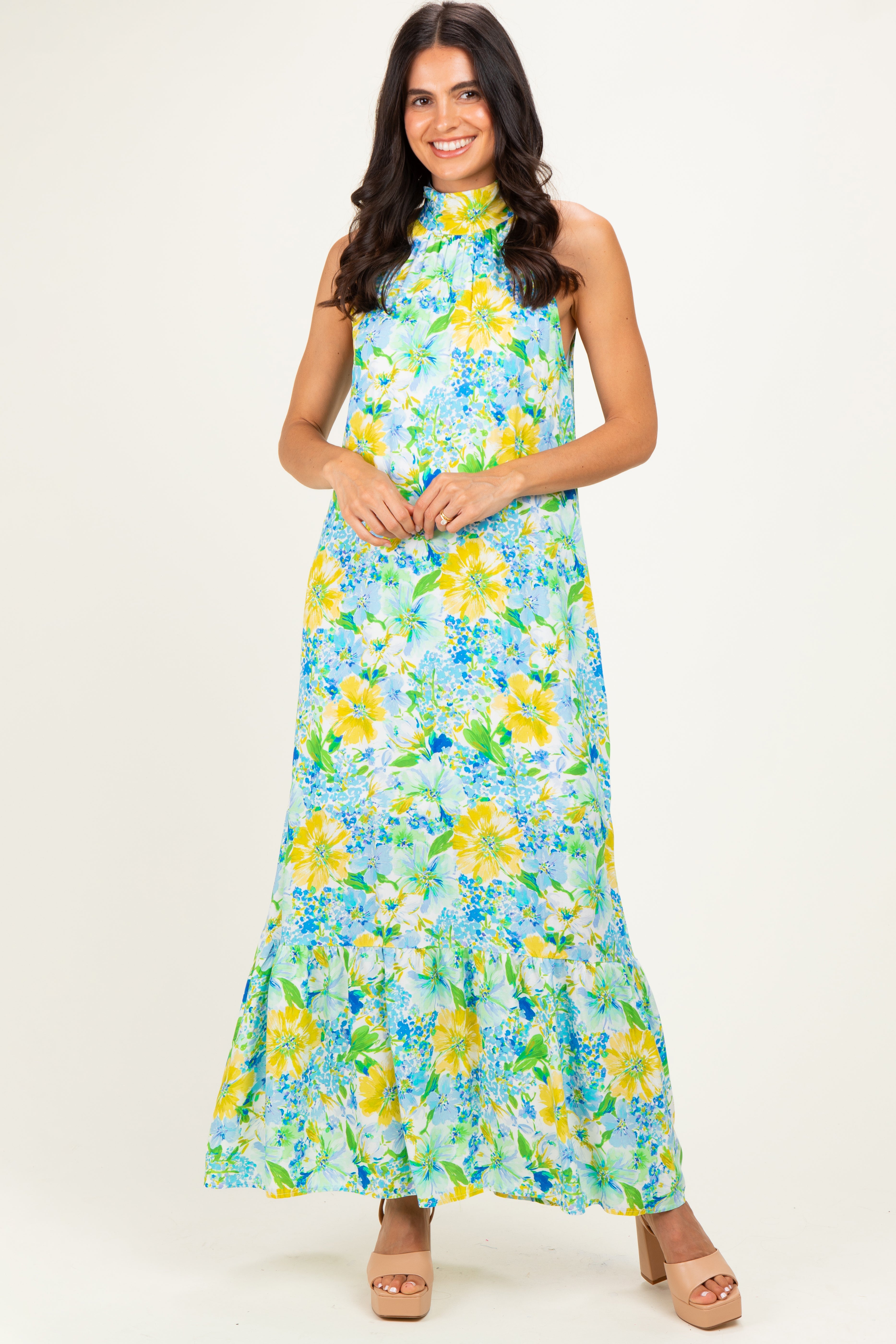 Blaues Umstands-Maxikleid mit Blumenmuster und Neckholder