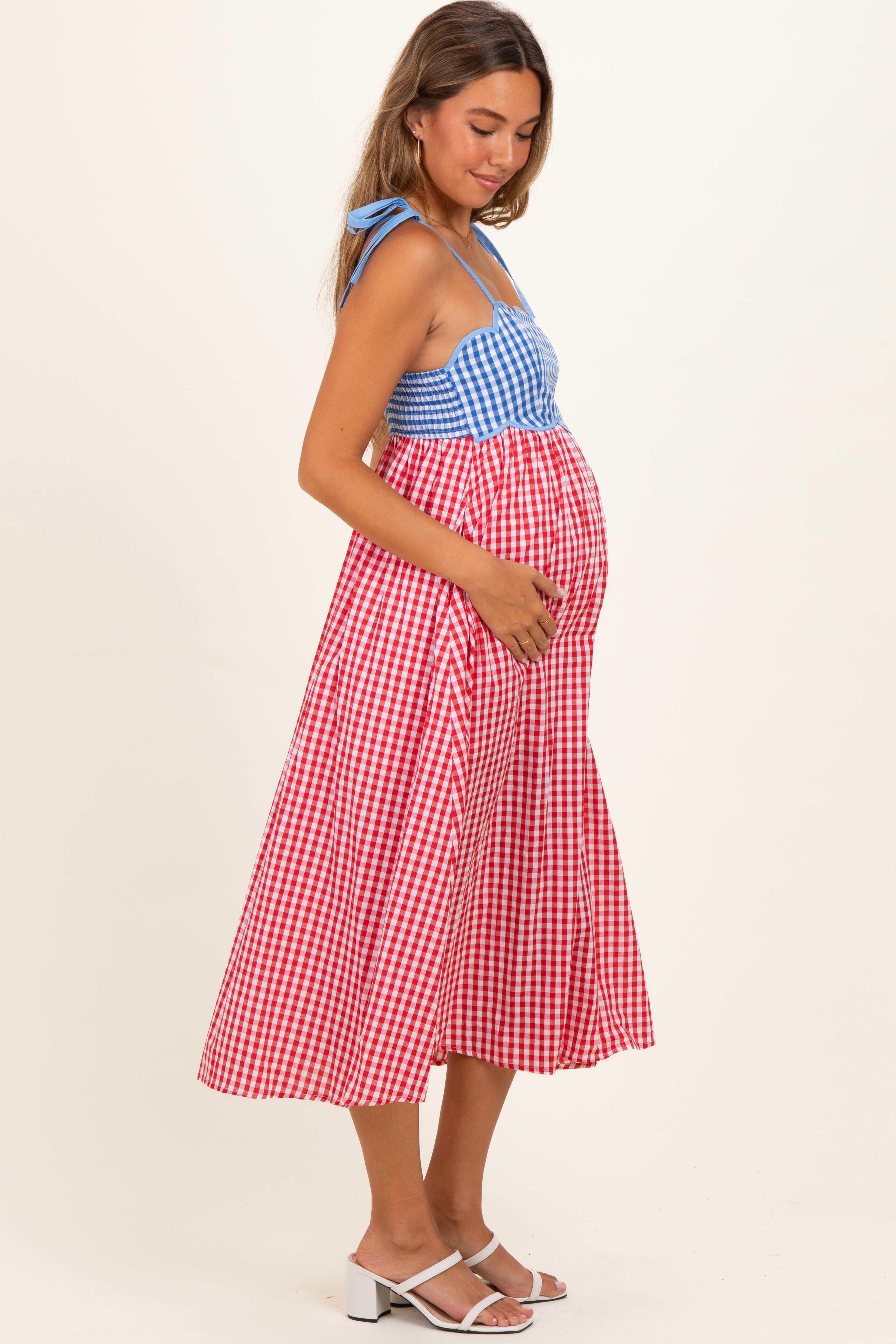 Rotes Umstands-Midikleid mit Vichy-Karo, Colourblock und Muschelsaum