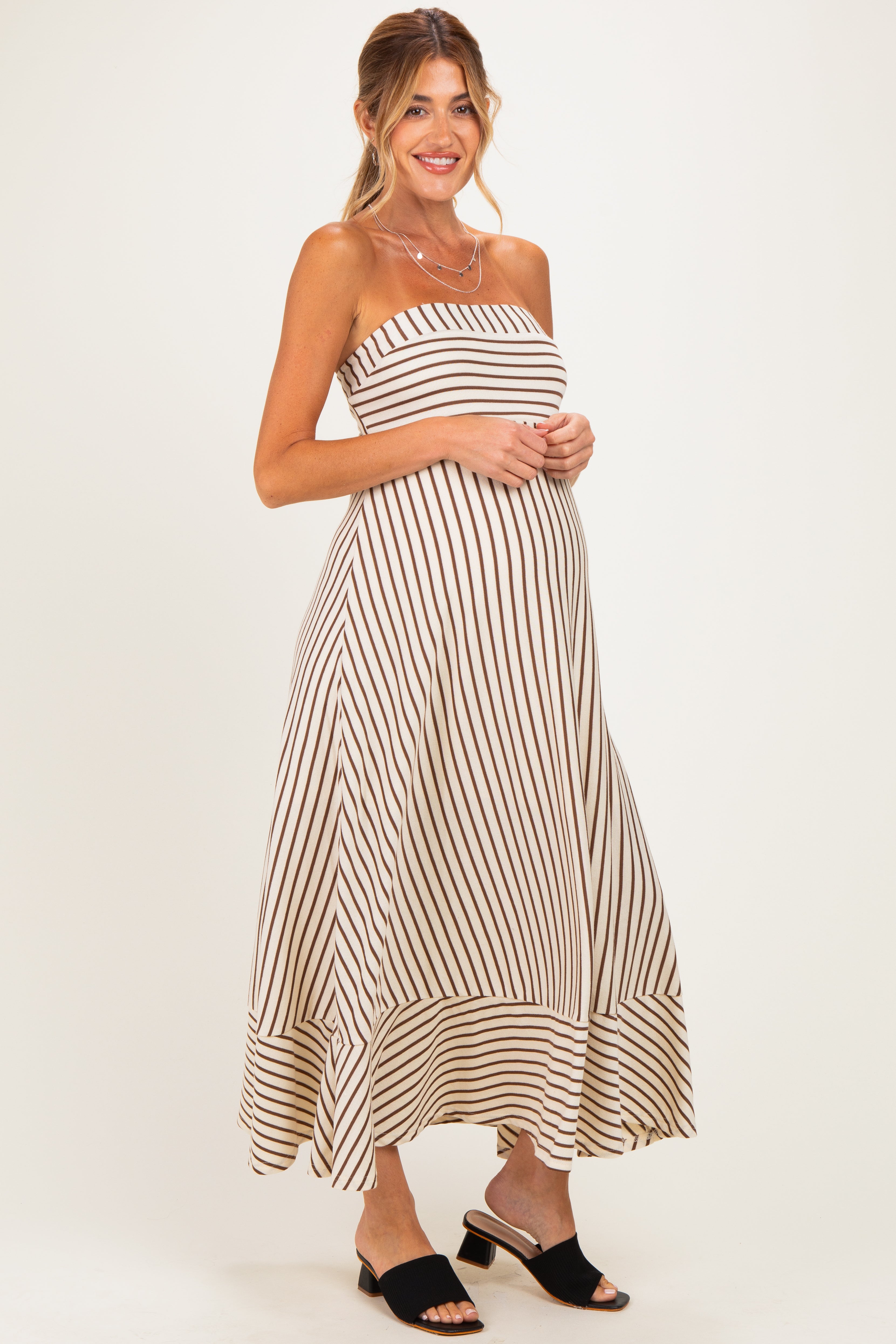 Trägerloses Umstands-Maxikleid in A-Linie mit Streifen