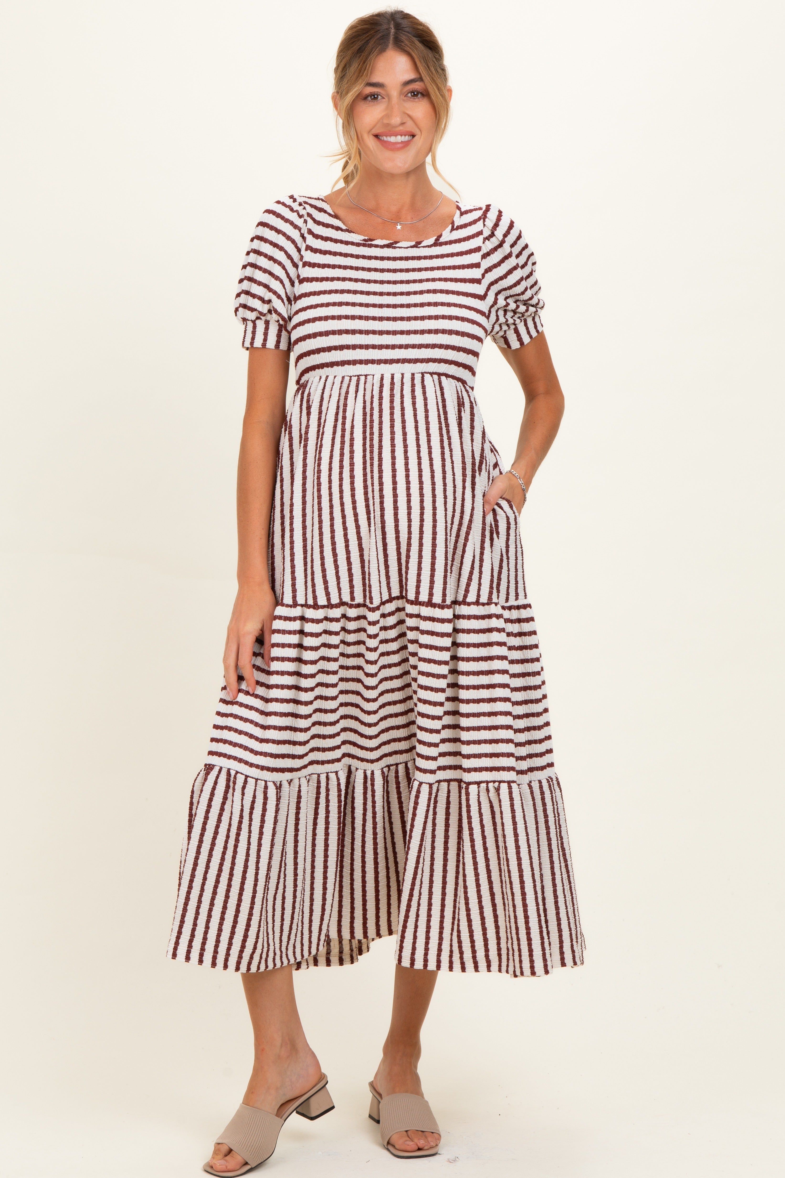 #Farbe_Creme/Bordeaux
