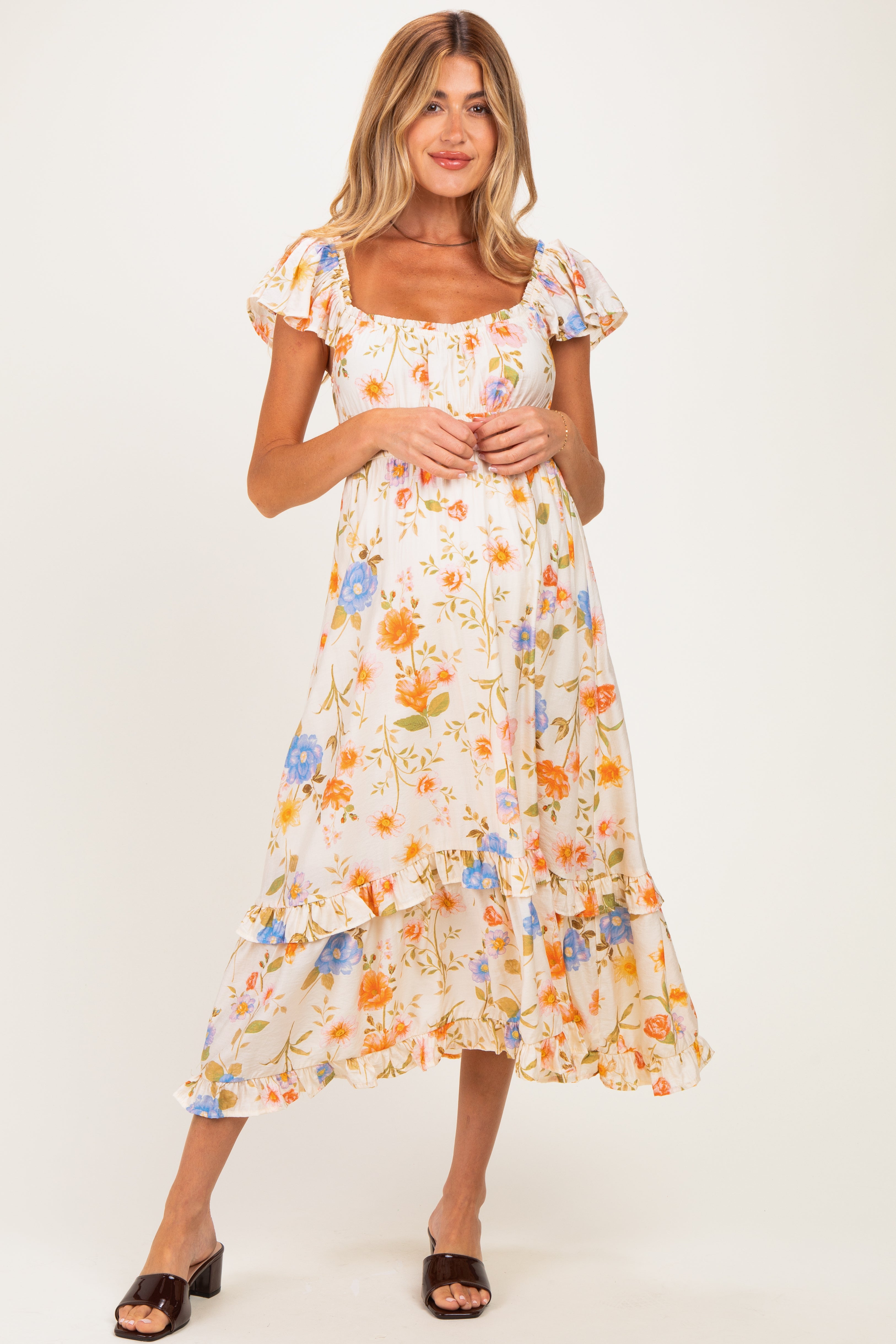Geblümtes Umstands-Midikleid mit Rüschen-Detail