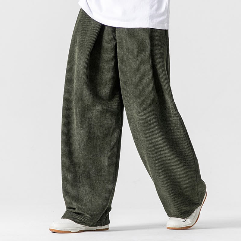 Einfarbige Herrenhose aus Baumwollcord mit weitem Bein und Taschen