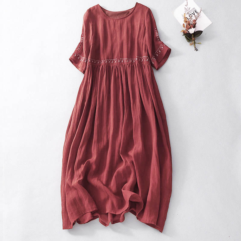 Einfarbiges, besticktes, kurzärmeliges Midikleid mit Taschen