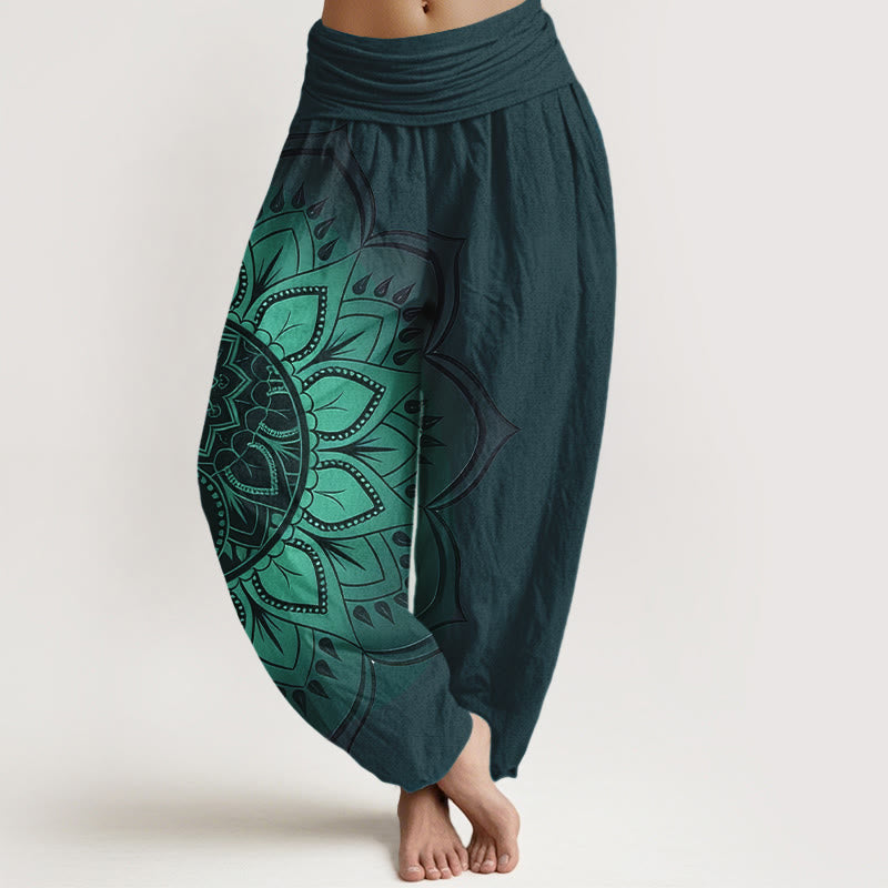 Haremshose aus Baumwolle mit symmetrischem Mandala-Muster und elastischem Bund für Damen