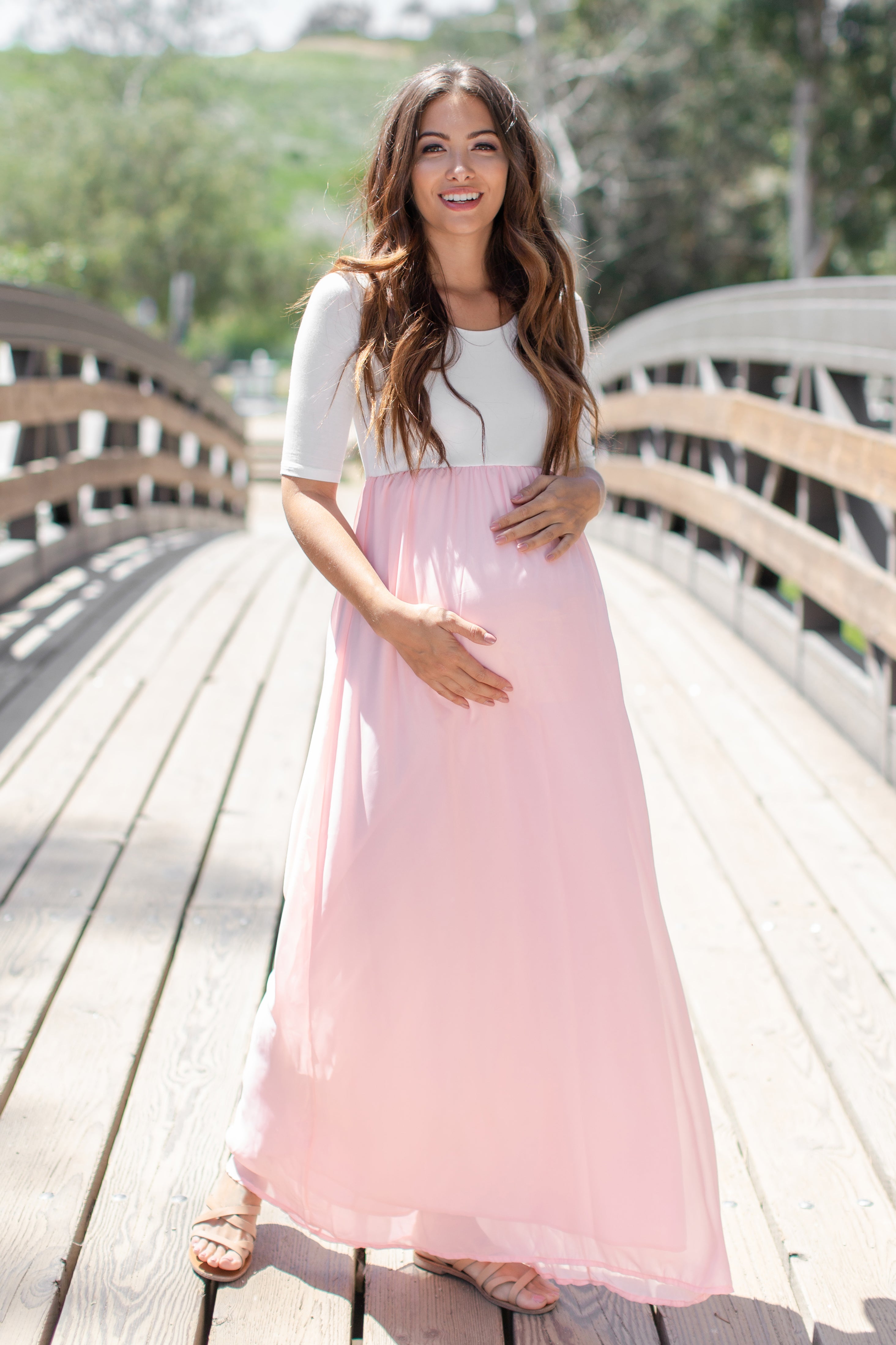 Umstandsmaxikleid in Petite aus Chiffon im Colourblock-Design