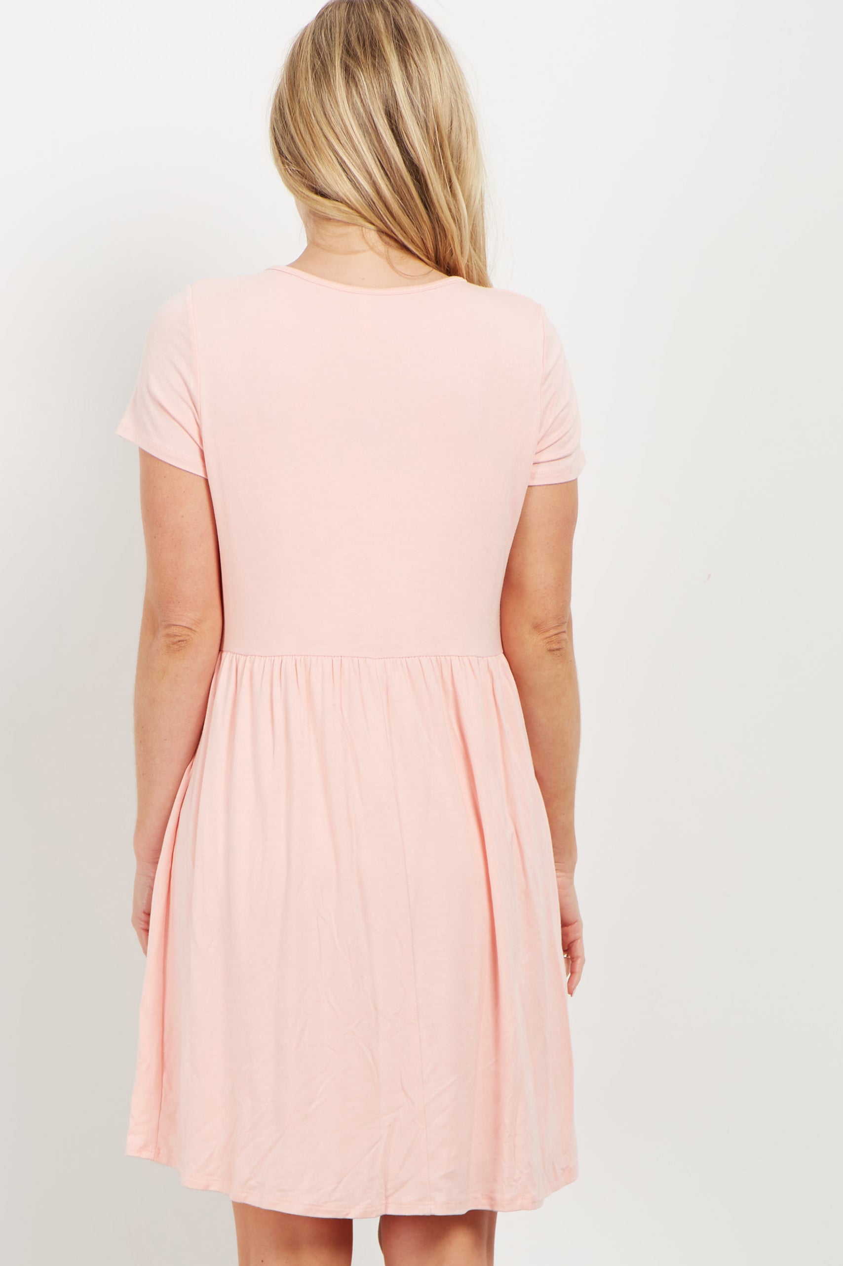 Einfarbiges Umstands-Hängerkleid mit Häkelbesatz