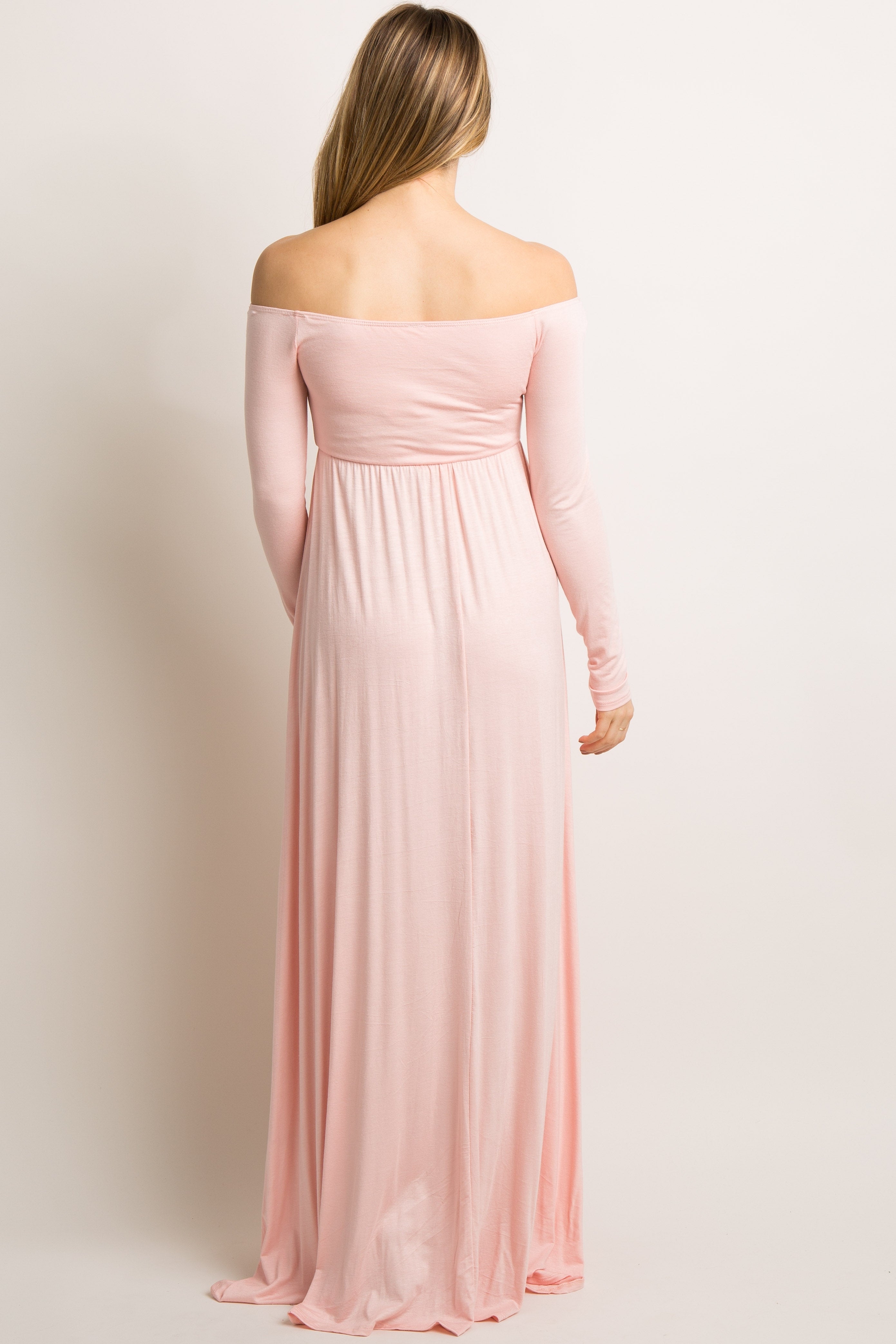 Umstandsmaxikleid in Rosa mit schulterfreiem Ausschnitt