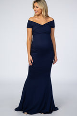 Schulterfreies Umstands-Wickelkleid für Fotoshootings