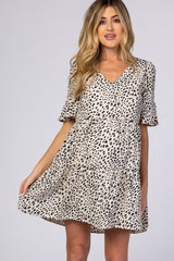 Umstandskleid mit Animal-Print und Rüschenärmeln in Beige