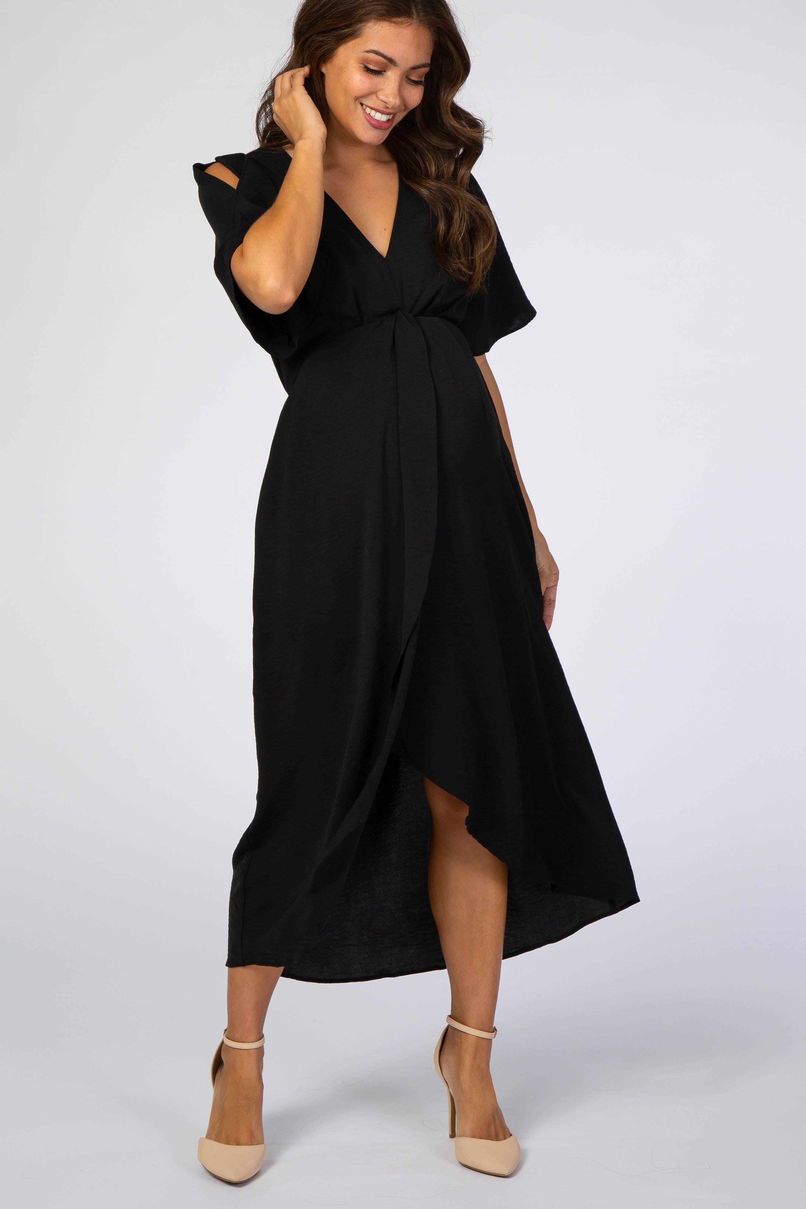 Umstands-Wickel-Midikleid mit offenen Ärmeln in Schwarz
