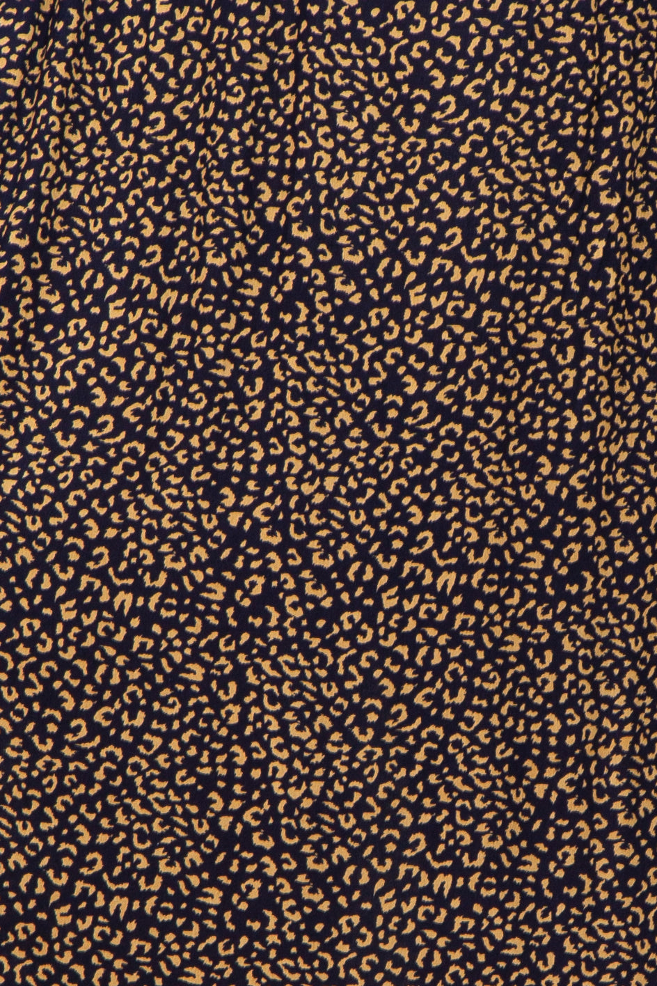 Umstands-Midikleid mit Leopardenmuster, eckigem Ausschnitt und Smok-Details in Schwarz