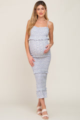 Umstands-Midikleid aus Chiffon mit floralem Muster, Smok-Details und Stufenrock in Blau