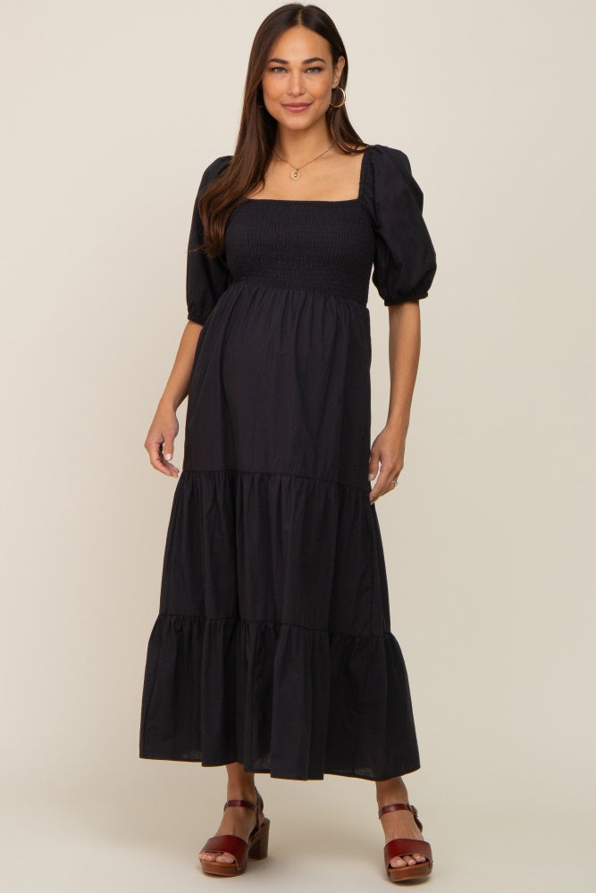 Umstandsmaxikleid mit Karree-Ausschnitt und Smok