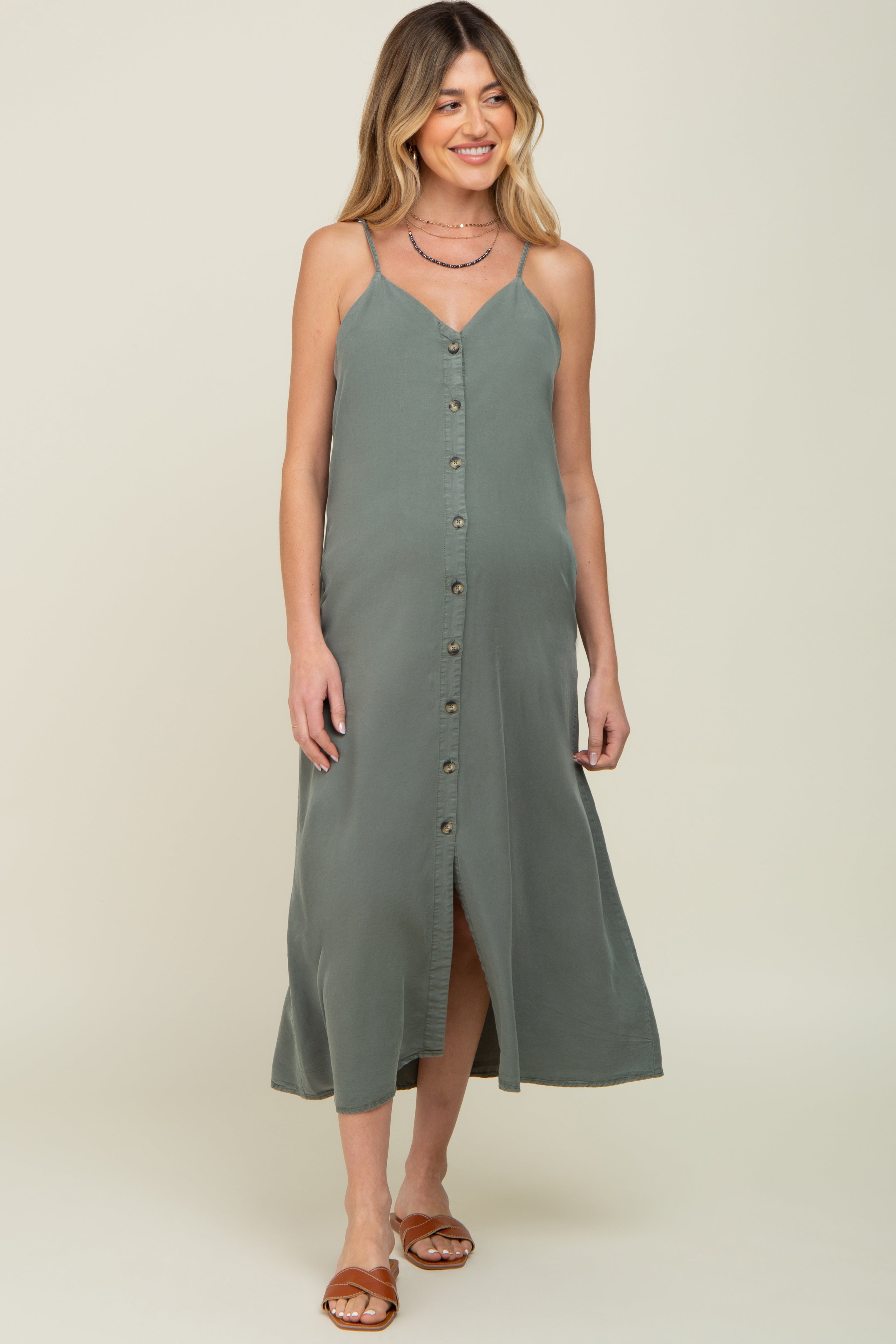 Umstands-Trägerkleid in Midi-Länge mit Knopfleiste