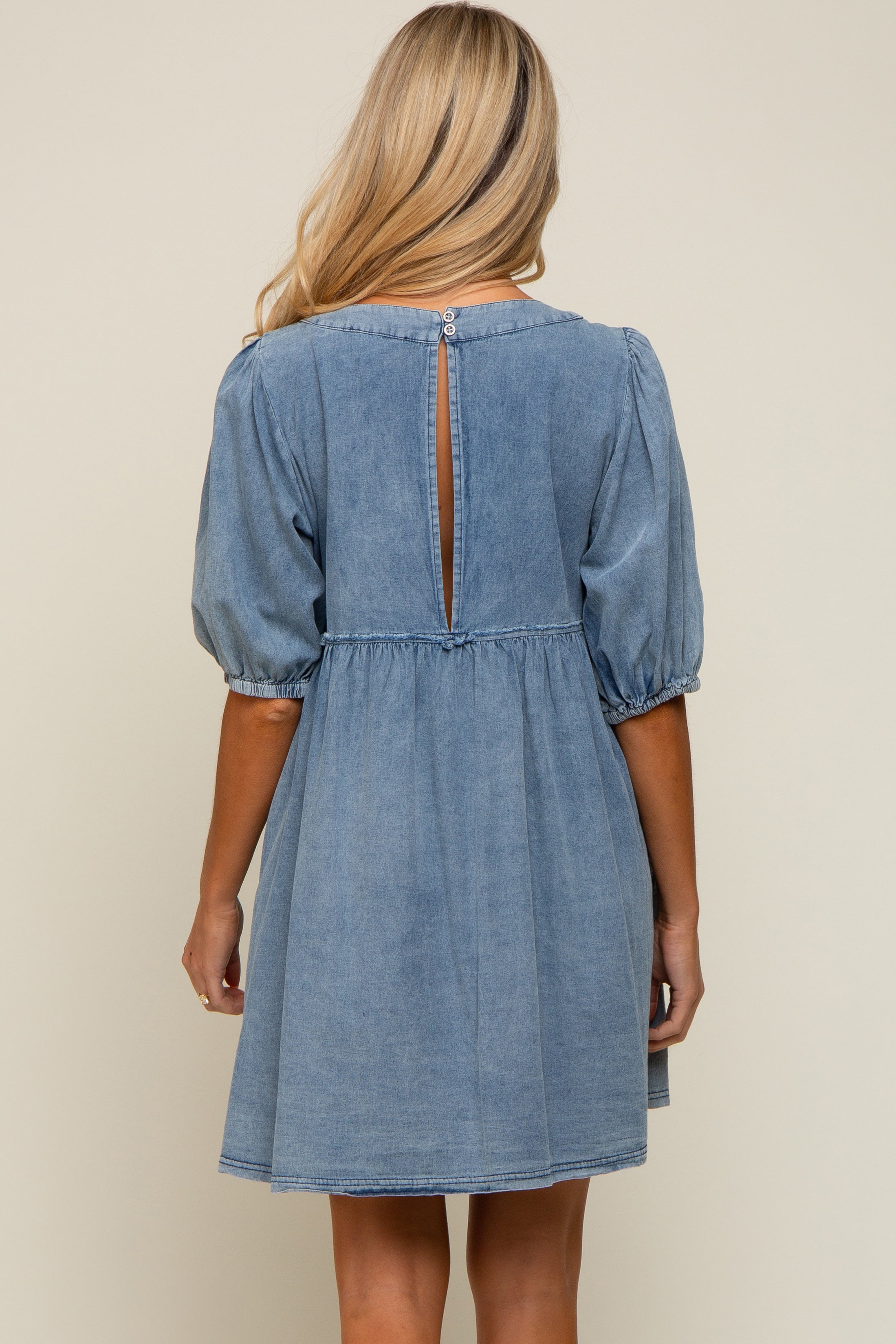 Umstands-Minikleid aus Chambray in verwaschenem Denim-Look in Blau