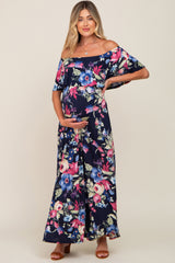 Umstandsmaxikleid mit Blumenmuster und schulterfreiem Volant