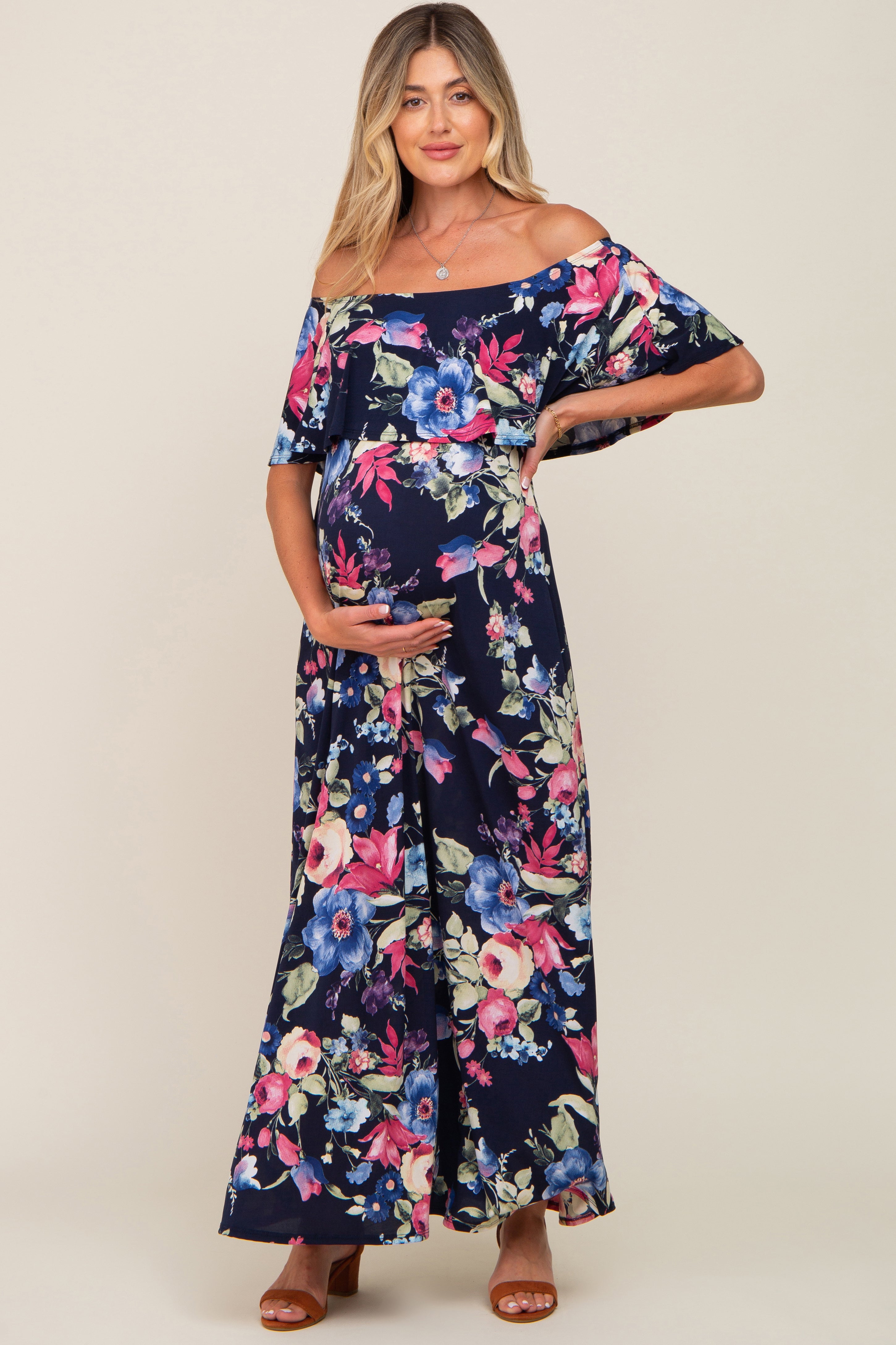 Umstandsmaxikleid mit Blumenmuster und schulterfreiem Volant