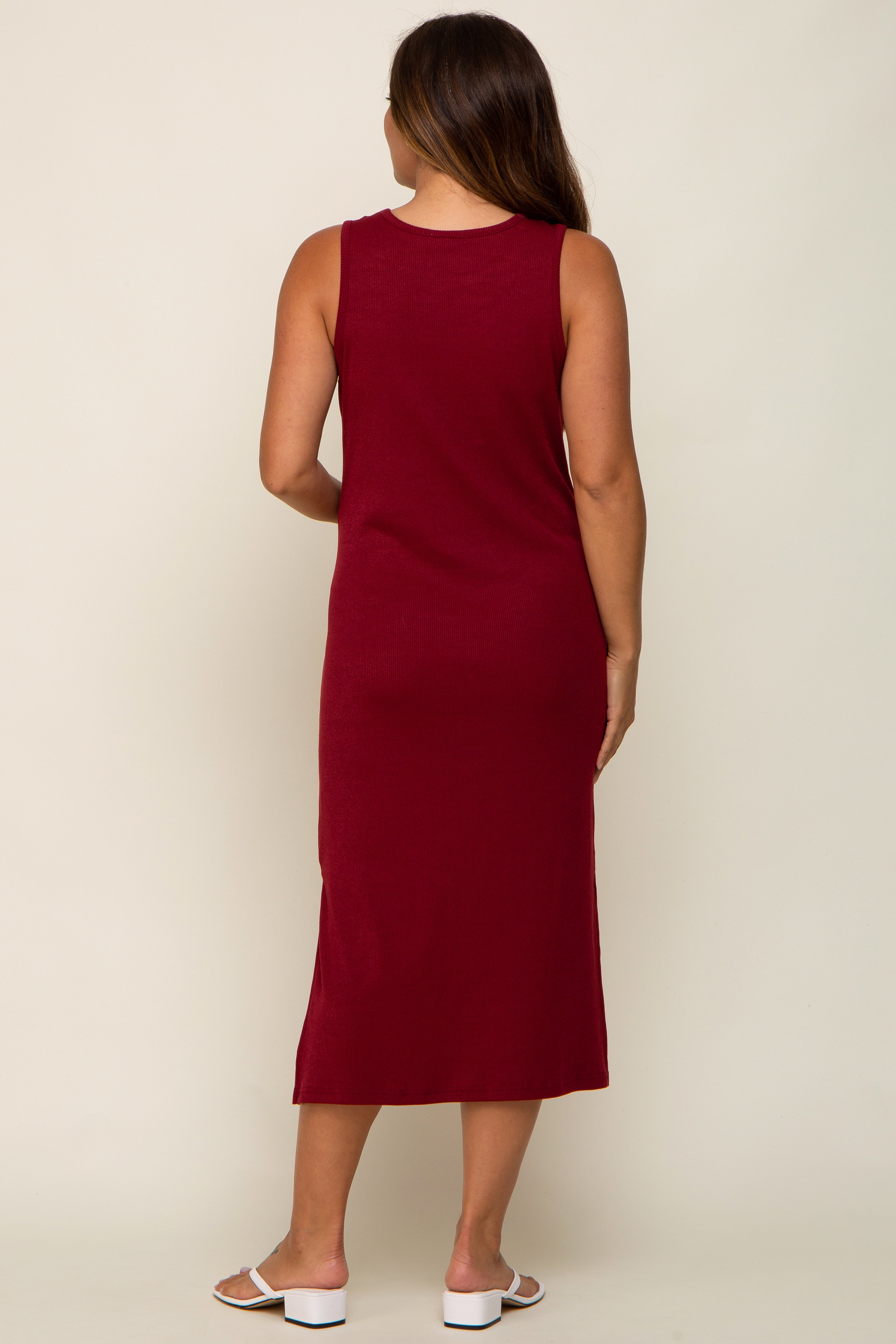 Geripptes Basic Umstands-Midikleid mit Seitenschlitzen