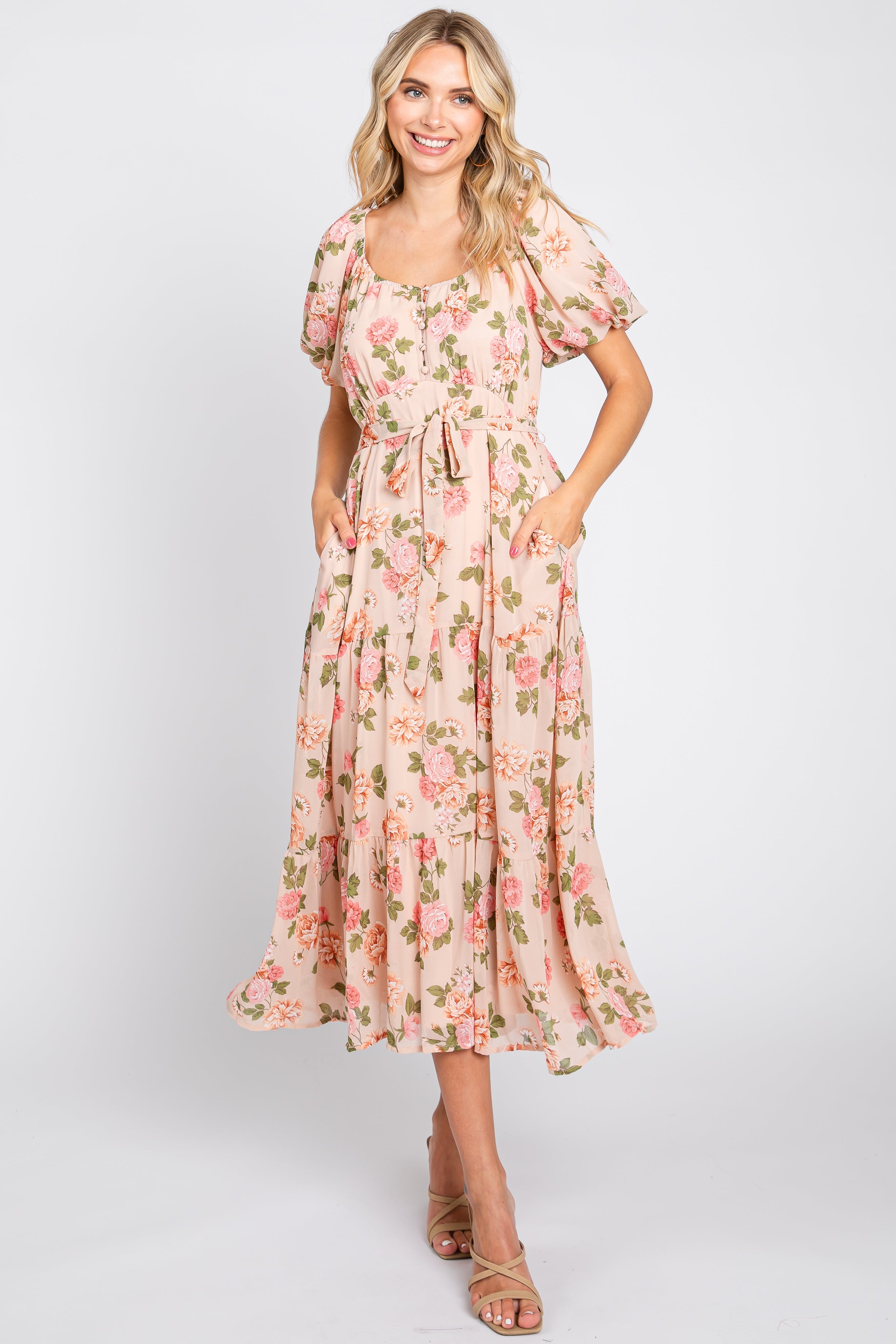 Geblümtes Umstands-Midikleid mit Knopfleiste und Puffärmeln