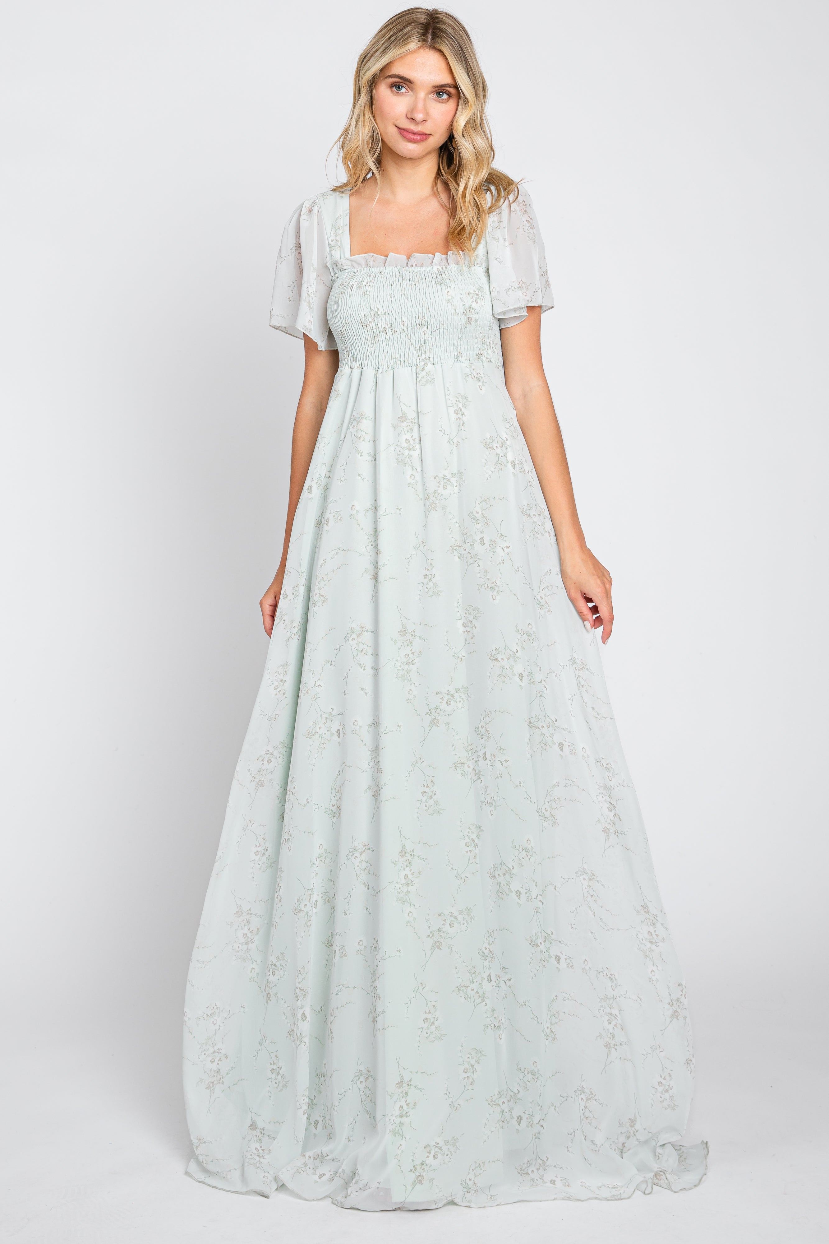 Geblümtes Umstandsmaxikleid aus Chiffon mit Smok in Mintgrün