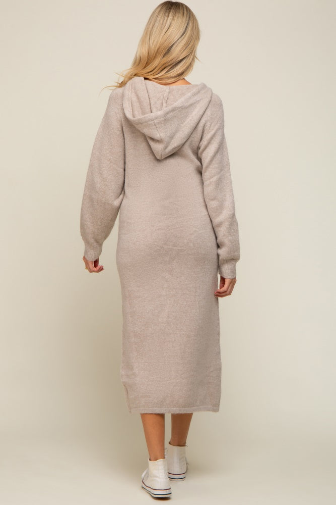 Umstands-Pullover-Midikleid mit Kapuze in Beige
