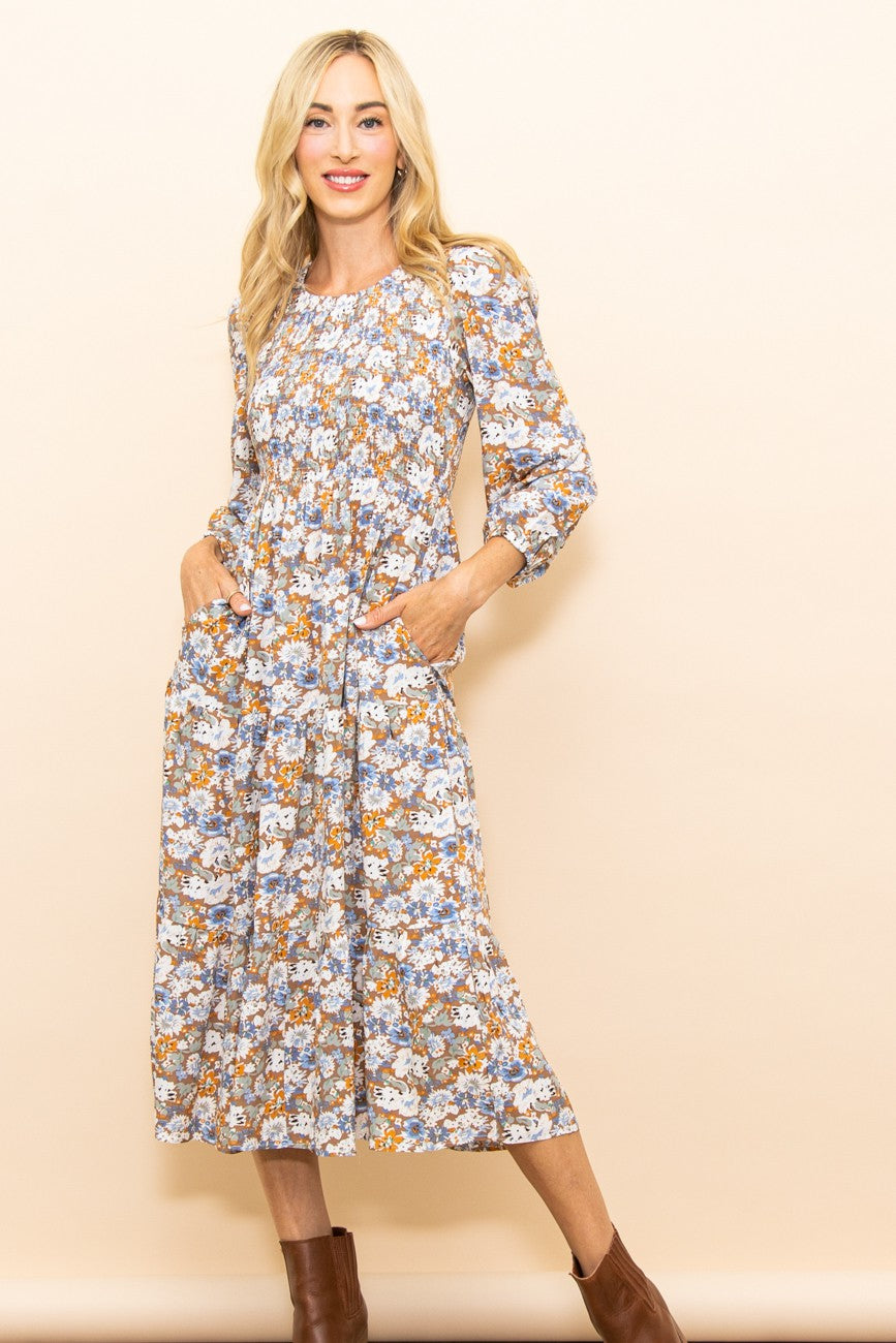 Umstands-Midikleid mit Blumenmuster, Smok und Stufenrock in Taupe