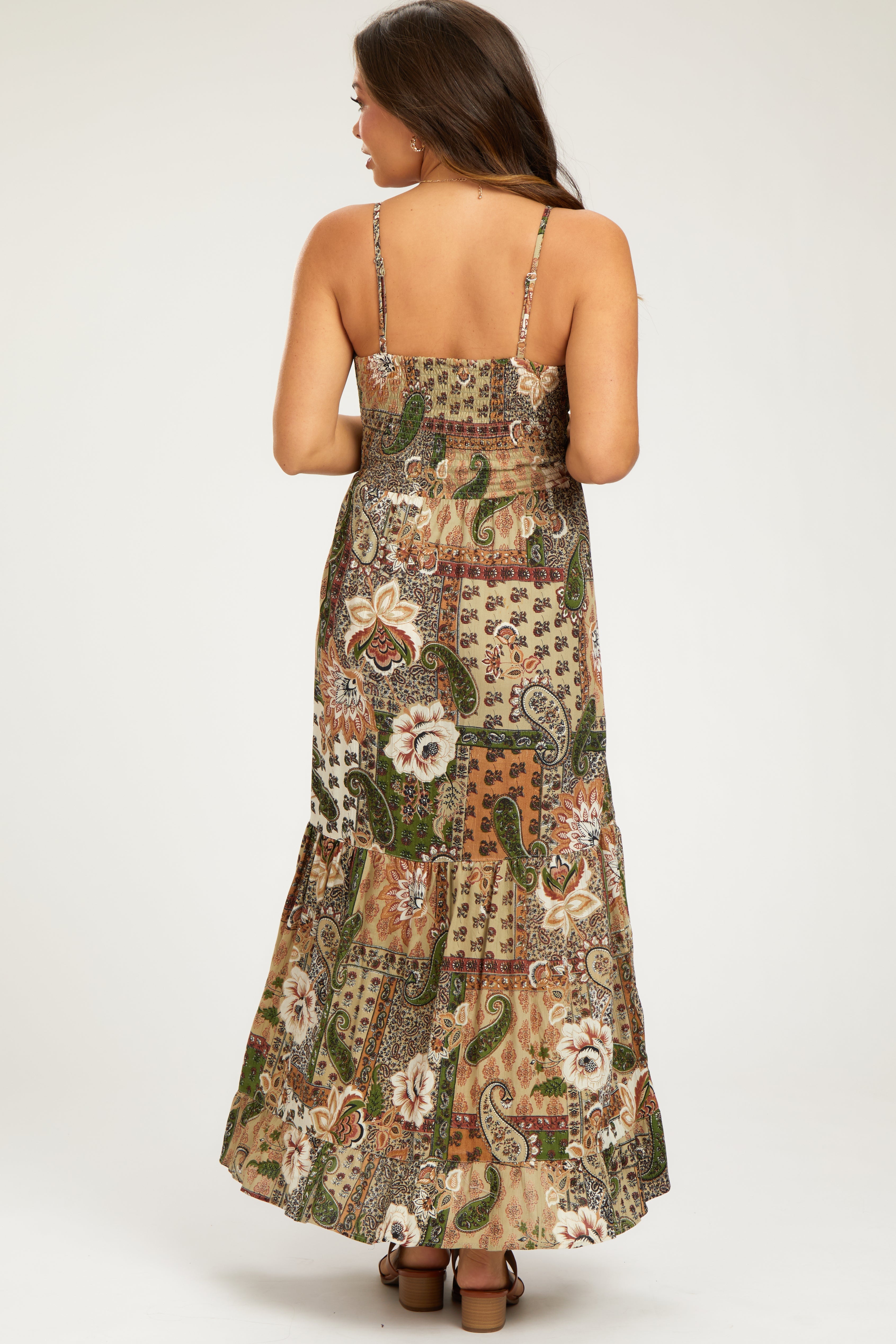 #Farbe_Oliv mit Blumen-Paisleymuster und Twist-Front