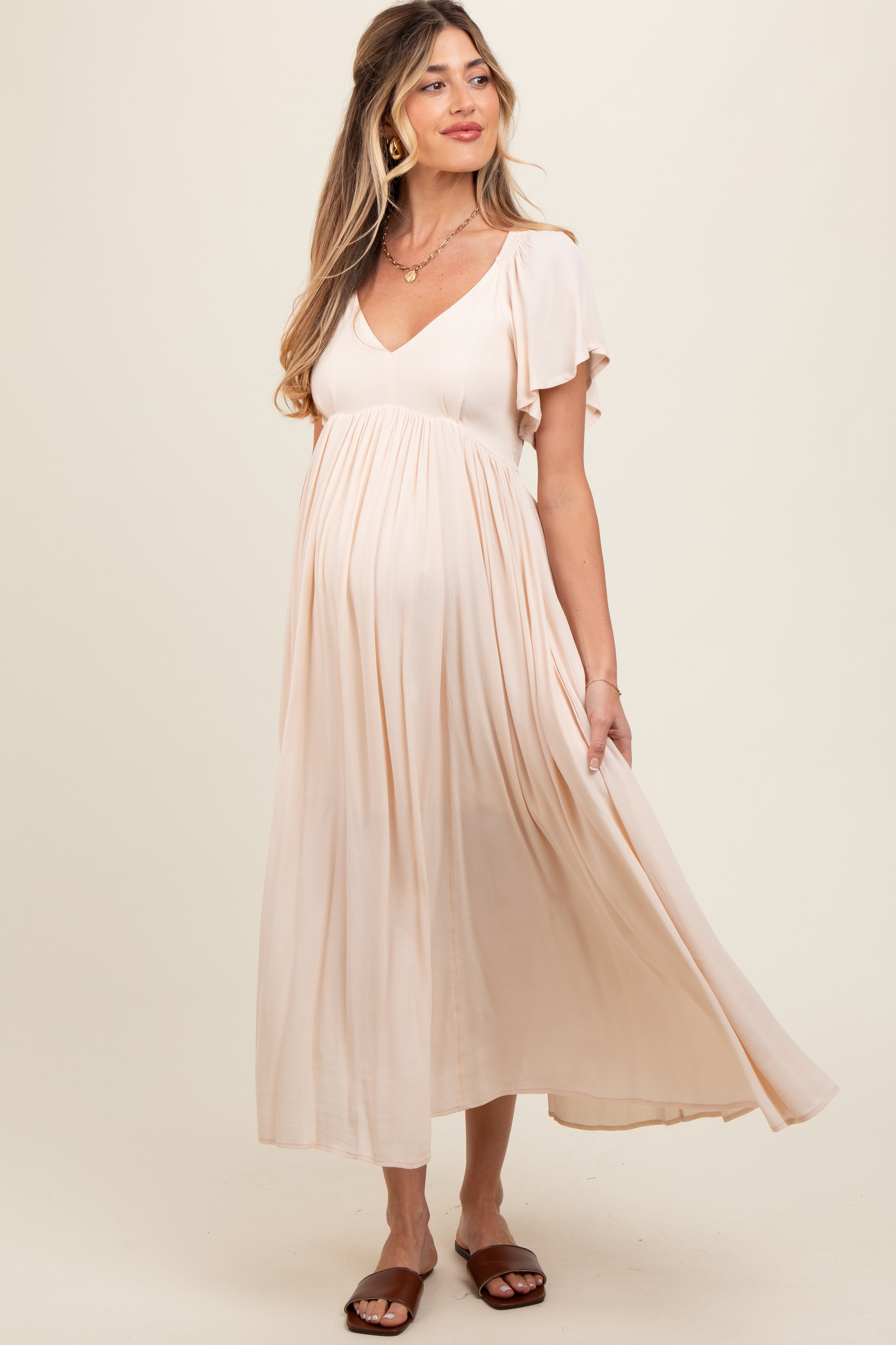 Umstands-Midikleid mit V-Ausschnitt und kurzen Flügelärmeln